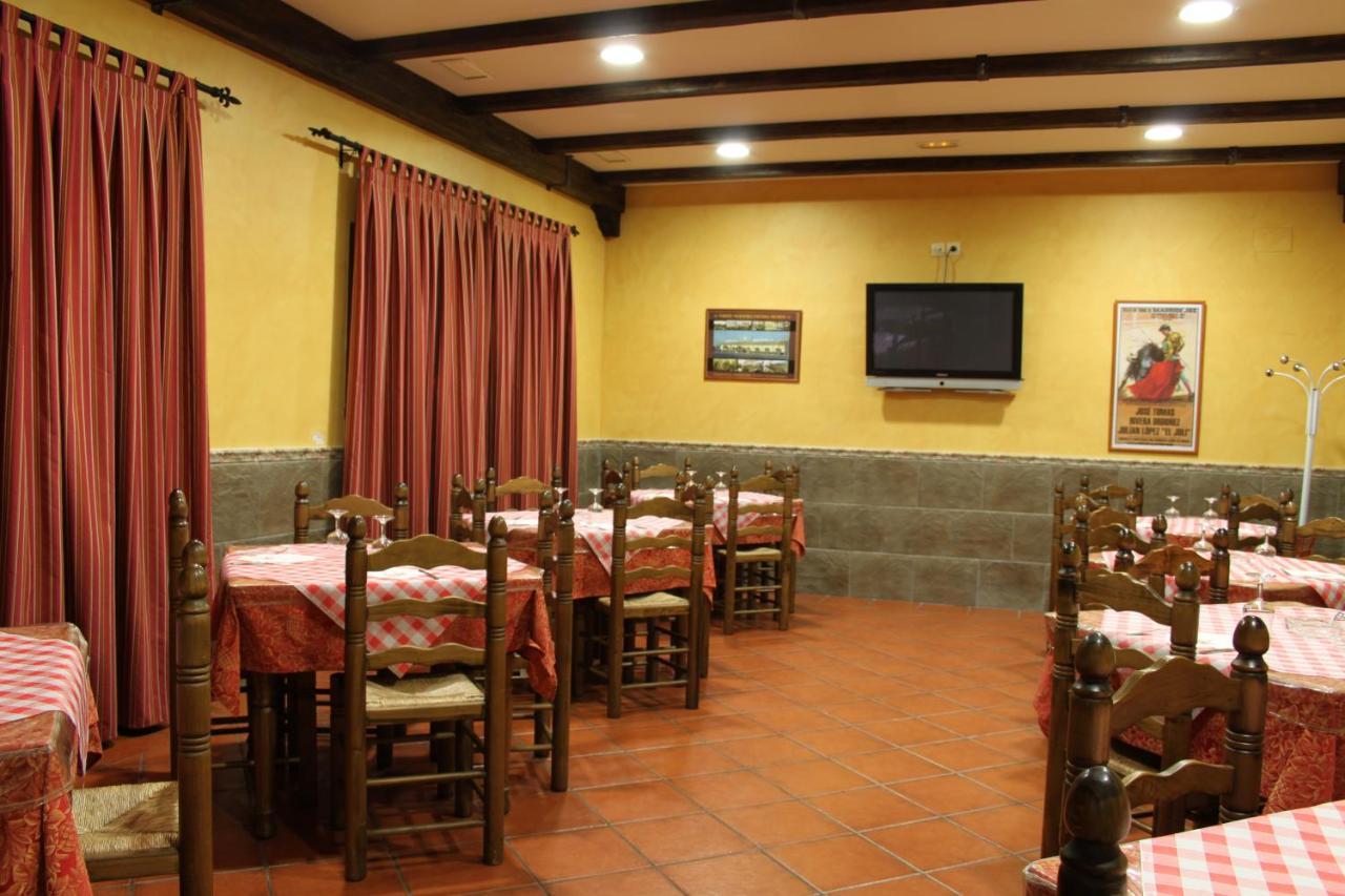 Hostal Santa Ana Madridejos Eksteriør billede